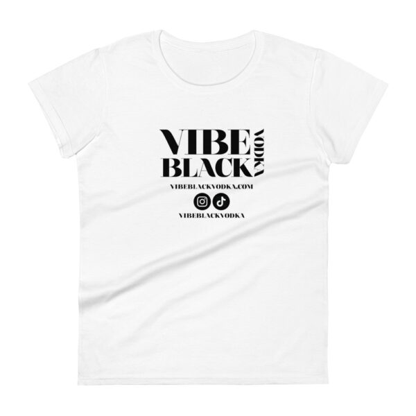 Women's short sleeve t-shirt - Image 3